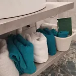 Apartment Bloom Box *