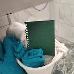 Apartment Bloom Box *