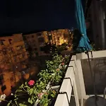 Apartment Bloom Box *