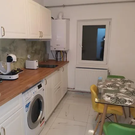 Bloom Box Apartment *